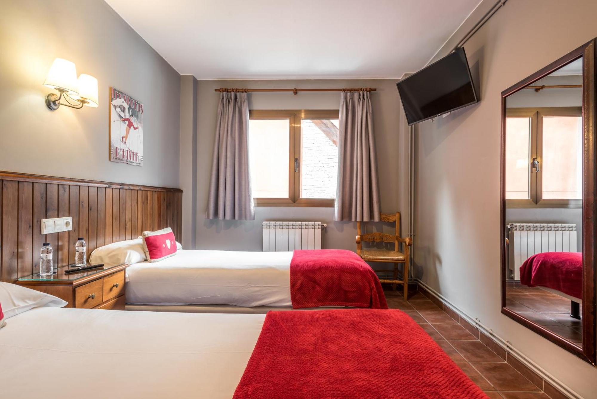 Hotel Snoe Beret Vielha Exterior photo